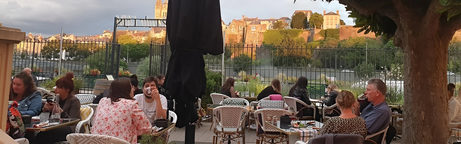 Restaurant avec terrasse à Angers - MAMIE FADA